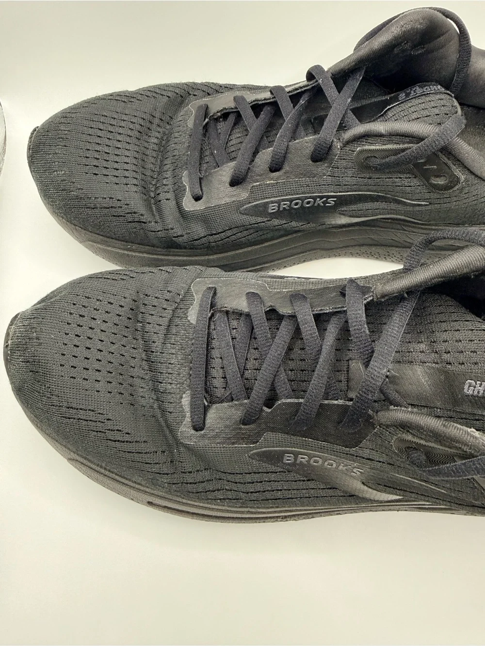 BROOKS Ghost Max 2 Black Athletic CushyRunning Walking Sneakers Size 11